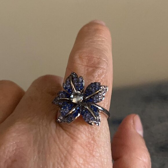 Neiman Marcus  Tropical Lily Blue Silver Gemstone Flower Ring - Picture 1 of 2